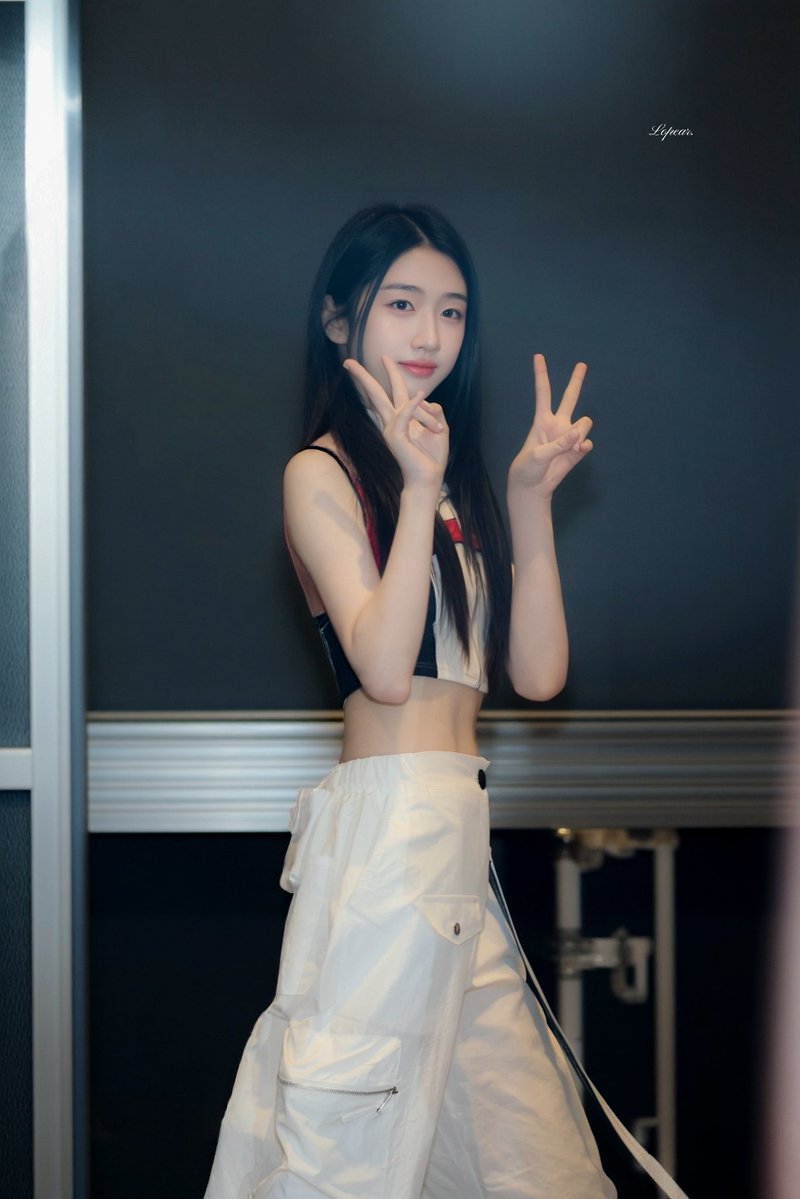 Lopear0129's tweet photo. 261022 수고했다

#아윤 #AYUNE #A2OLITE #A2O https://t.co/h4x1uo0rUD