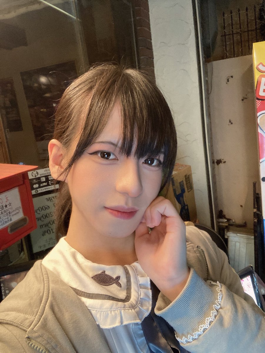 Shiro_041225's tweet photo. #えびちゃん家 
20:00からいまーす！

本日もお待ちしてます！！
昨日は夏だったのに今日は寒いねぇ
#大阪 #京橋 #ちょい飲み #ゲイ #gay #LGBT #LGBTQ https://t.co/R8DQ0IxoVK