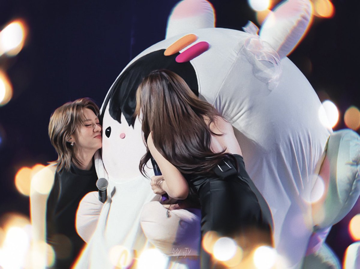 mytytnc's tweet photo. เพราะเอนี่จะมีความรักดีๆจากแม่แม่และยายยายอยู่เสมอ เพราะฉะนั้นจงเป็นตัวของตัวเอง และเป็นเอนี่ที่น่ารักแบบตลอดไปเลยนะ 🤍🦋

#ANY https://t.co/dysiq4f0eh