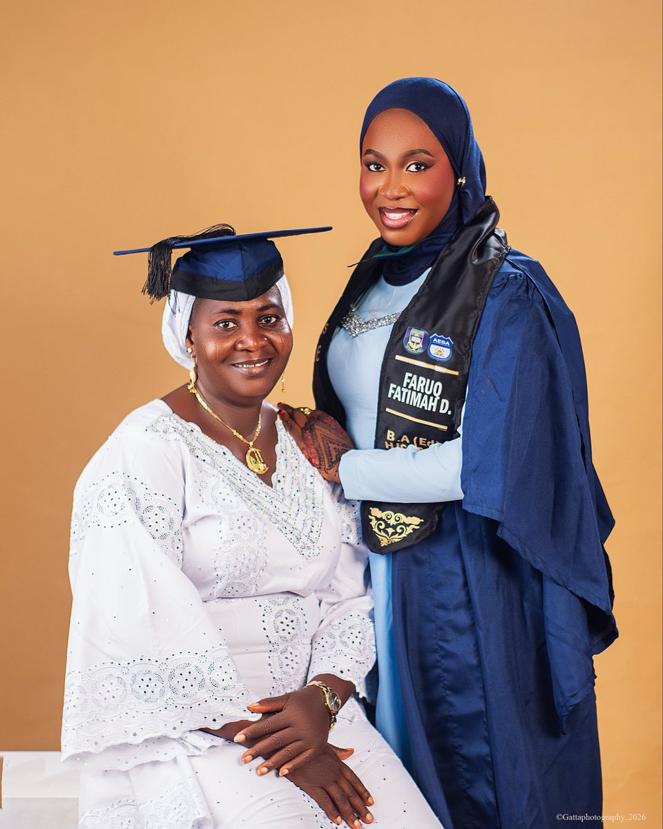 fatimah_faruq's tweet photo. Mum, your prayers carried me, your sacrifices brought me this far. 🥹❤️ This degree is as much yours as it is mine. Alhamdulillah, we made it! 🎓
🤍
#UNILORIN41stConvocation https://t.co/SvqsKL8z6T