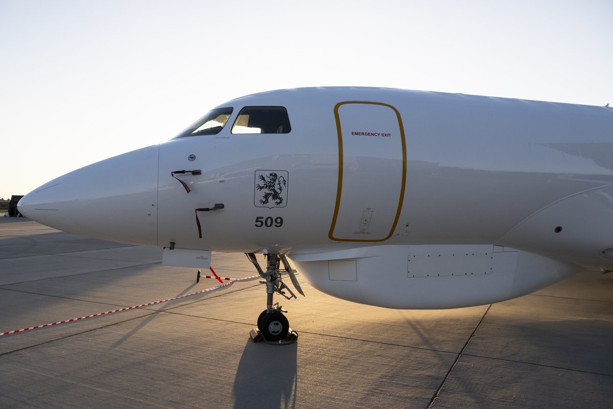 Armee_de_lair's tweet photo. ✈️ Premier posé à Évreux pour ARCHANGE !

Futur pilier du renseignement d’origine électromagnétique de l’AAE, le Falcon 8X prépare son entrée en service.

🎯 Diffuser en temps réel l’ordre de bataille électronique ennemi, éclairer la planification et mieux protéger nos forces. https://t.co/TCwwuHHjlA