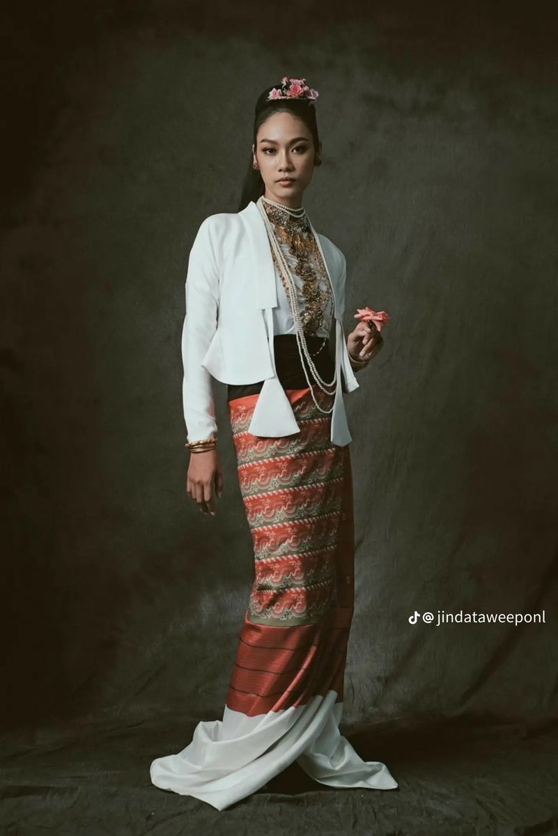 NiNibtk39's tweet photo. GMMTV, you have completely ignored our voices. We ask you to respect our culture and traditions. 🇲🇲❤️
@GMMTV
@ScarletHeartTH
GMMTV ACCOUNTABILITY
#RespectMyanmarCulture
#GMMTVACCOUNTABILITY
#MyanmarCulture https://t.co/1uHvjCEBiA