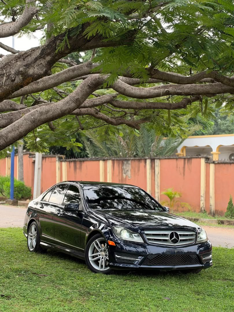 GeorgeAutoDeals's tweet photo. FOR SALE ‼️‼️‼️‼️‼️‼️‼️‼️‼️‼️‼️‼️‼️

BELGIUM STANDARD MERCEDES BENZ C300 2013 MODEL ,KEYLESS ✅ WITH ORIGINAL CUSTOM DUTY 

PRICE: 10.5m
LOCATION: KADUNA 
☎️
#FOMOPOLY #ManchesterUnited #BenzMafia #Barcelona #BayernArsenal https://t.co/T8Fk2Kskzh