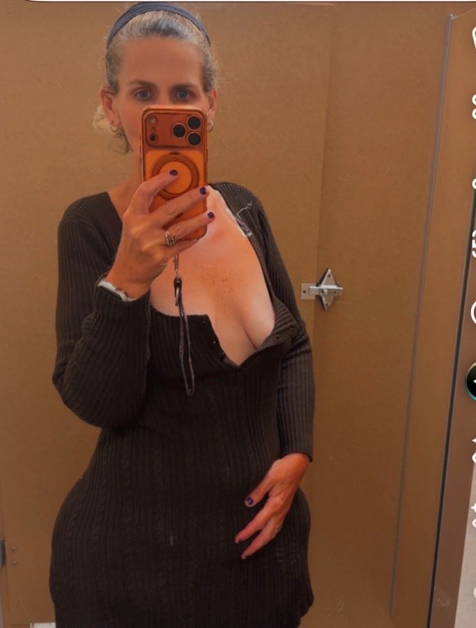 Nikishyone's tweet photo. Come support my free page https://t.co/kjCg6KQop9 https://t.co/GGNMV6lqNW