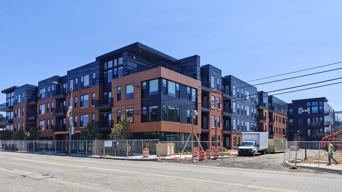 NeotransB's tweet photo. Marquee at Cedar Lee rose from the ashes
Cleveland Hts development got 2nd chance
https://t.co/9K6h09bFoF

@ClvHtsGov @luvlivinlocal @jimpetras @TheCedarLee @CityArch @CleveHtsFire @NOhioNAIOP @ClevelandULI https://t.co/7h0rHc9T7Q