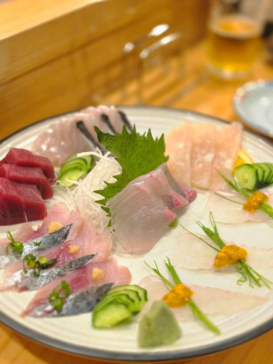 jaam54nu's tweet photo. 🍻 学会のあとは、長崎の食事も楽しみませんか？🌙

今回は、長崎で食事やお酒を楽しめる3つのエリアをご紹介します！

ぜひ学会で再会した仲間や、新しく出会った先生方と、美味しいものを楽しんでください！

📍エリアの位置関係は画像をチェック！

#JAAM54 #日本救急医学会 #長崎 #長崎グルメ https://t.co/kmymtPvrAO