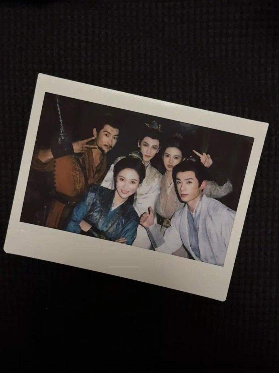 728xixisz's tweet photo. 장쯔신 샤오홍슈에 라운희🫶 https://t.co/CBIaU7YF0s