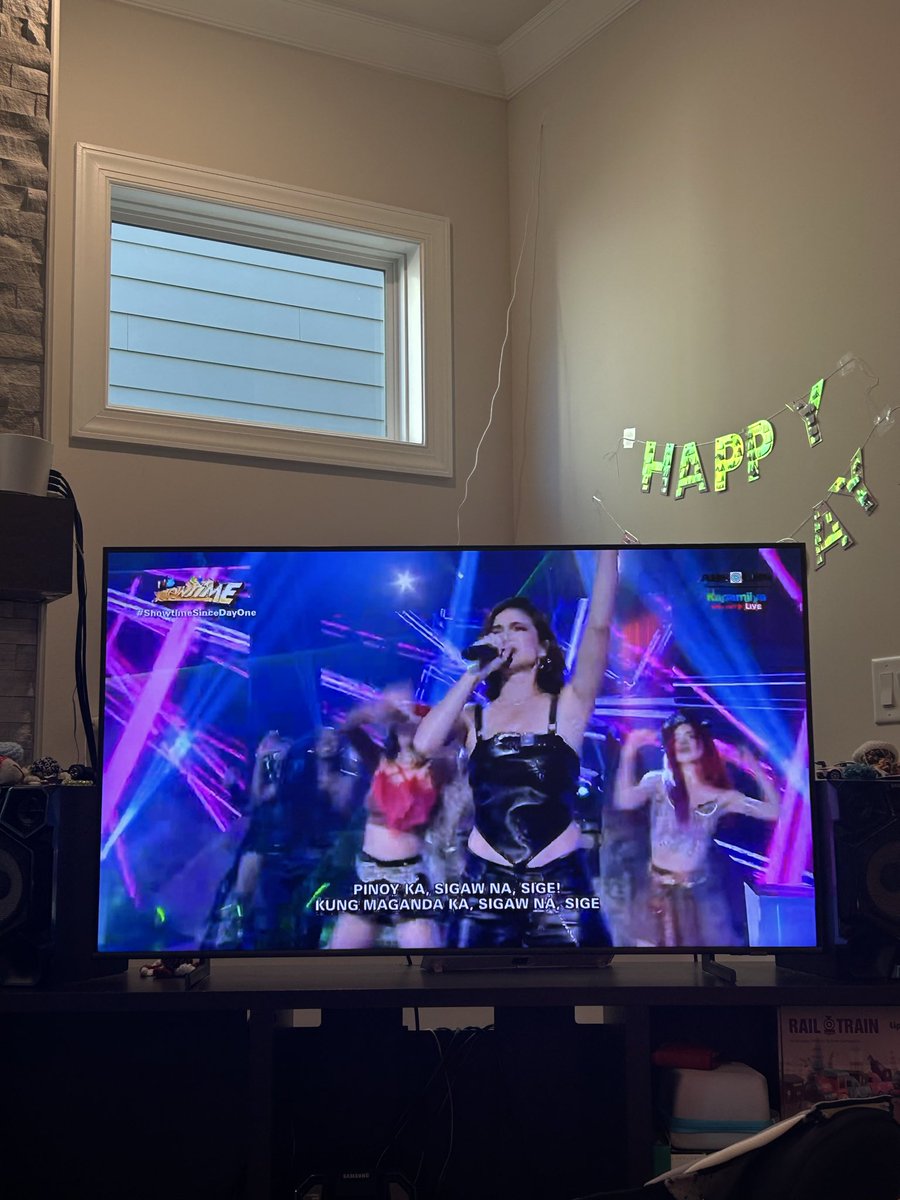 MrsWetti's tweet photo. Watching @itsShowtimeNa and sobrang bebot mo @annecurtissmith π€£ππ― Welcome back #ShowtimeSinceDayOne π₯° https://t.co/4619LNRKbb