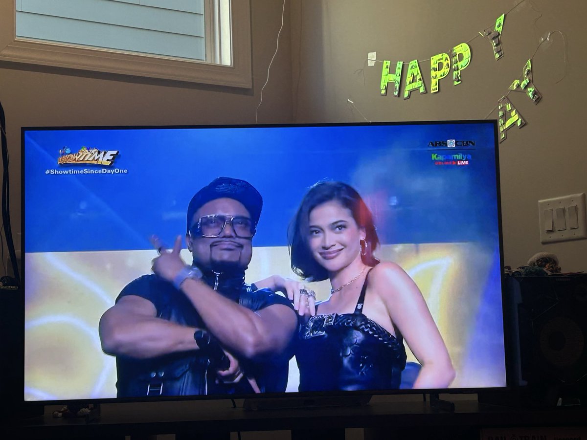 MrsWetti's tweet photo. Watching @itsShowtimeNa and sobrang bebot mo @annecurtissmith π€£ππ― Welcome back #ShowtimeSinceDayOne π₯° https://t.co/4619LNRKbb