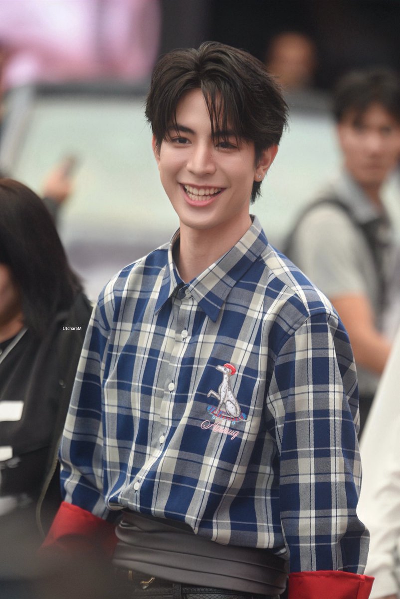 UtcharaM's tweet photo. 261022 วันนี้เป็นพี่นายแบบครับ 😊

SEAKEEN FREE TO BE EFW26
#SEAKEENatEFW26ICONSIAM
#ELLEFashionWeek2026
#sea_ta_lay #keenkeno
#SeaKeen #ซีคีน https://t.co/yK8r2RygVy