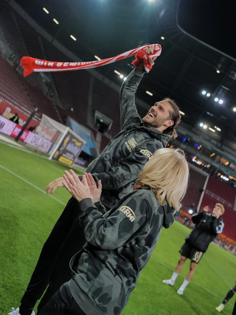 fcunion's tweet photo. Für unsere 2️⃣.4️⃣0️⃣0️⃣ Unioner in Augsburg:

ℹ️🔗 https://t.co/RJOnEW9UFw

#FCUnion #FCAFCU #Bundesliga https://t.co/PdDHziOLvC