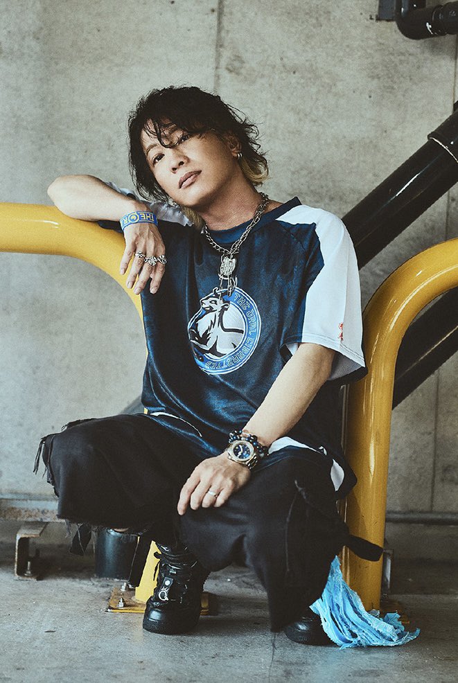 shintazunari's tweet photo. the bands little model 🥰 so pretty, too pretty… https://t.co/xwp4urokpo