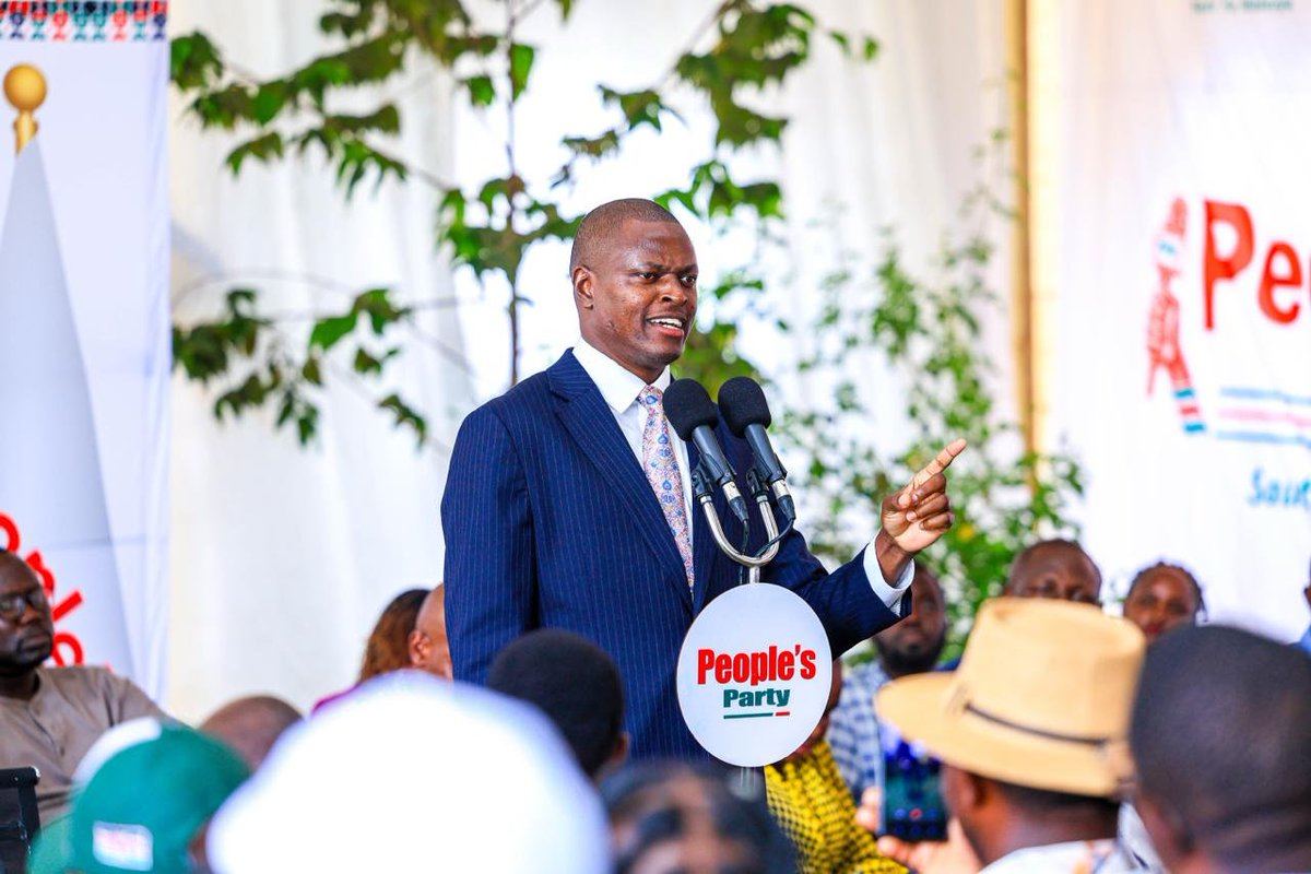 KamemeTvKenya's tweet photo. In Pictures: People’s Party of Kenya leader Ndindi Nyoro engages with party aspirants and delegations from across the country at the party’s headquarters in Nairobi. #KamemeTv https://t.co/MdihlC4NPZ