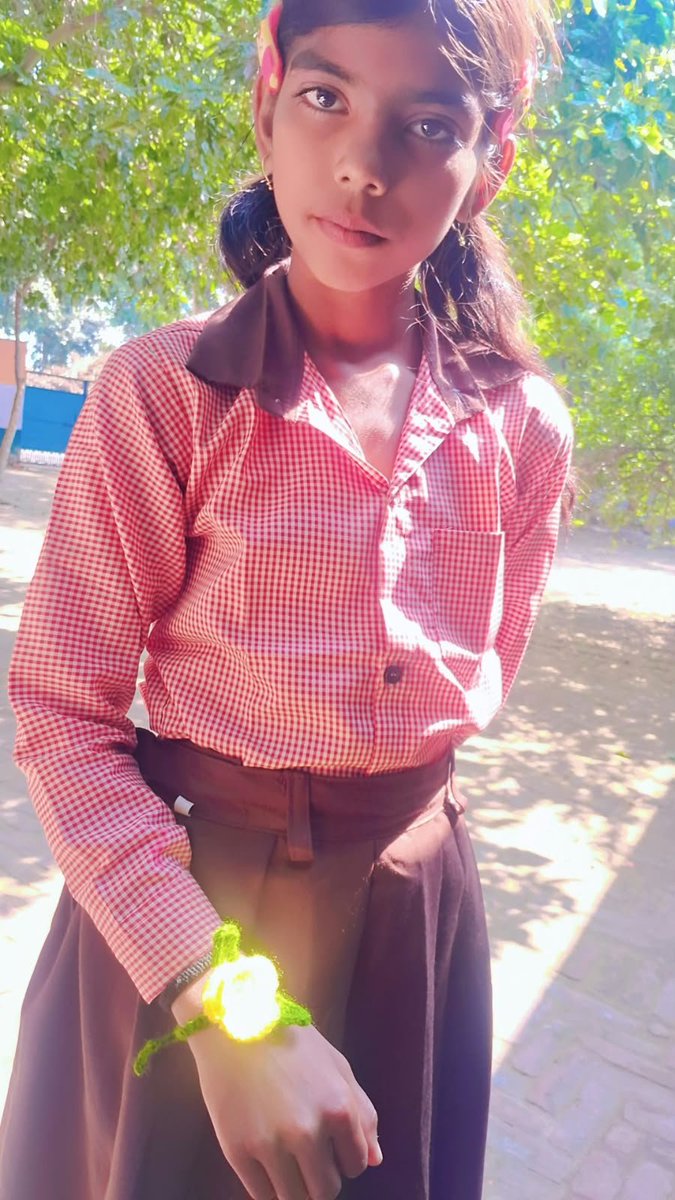 PreetiShar17423's tweet photo. उ०प्रा०वि०खड़ौआ में बालिकाओं को क्रोशिया से ब्रेसलेट और इयररिंग्स बनाना सिखाया गया।बच्चे बहुत ही प्रसन्न दिखाई दिए।
सीमा रानी(अनुदेशक)@Dm_Aligarh 
@DBE_SA
@shikshansamvad 
@AligarhCdo
@bsa_aligarh_
@dietaligarh
@AajTaktvNews
@basicshiksha_up
@MoHFW_INDIA @EduMinOfIndia
@amarujala https://t.co/rvs3B1sM6I