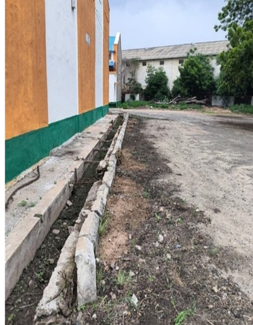 FCIThoothukudi's tweet photo. #SpecialCampaign6 - Food Corporation of India Food Storage Depot #MGComplex #Thoothukudi before and after cleaning (Before/After) 
1)MG 4 SHED CABIN SIDE https://t.co/2csAtyhRl0