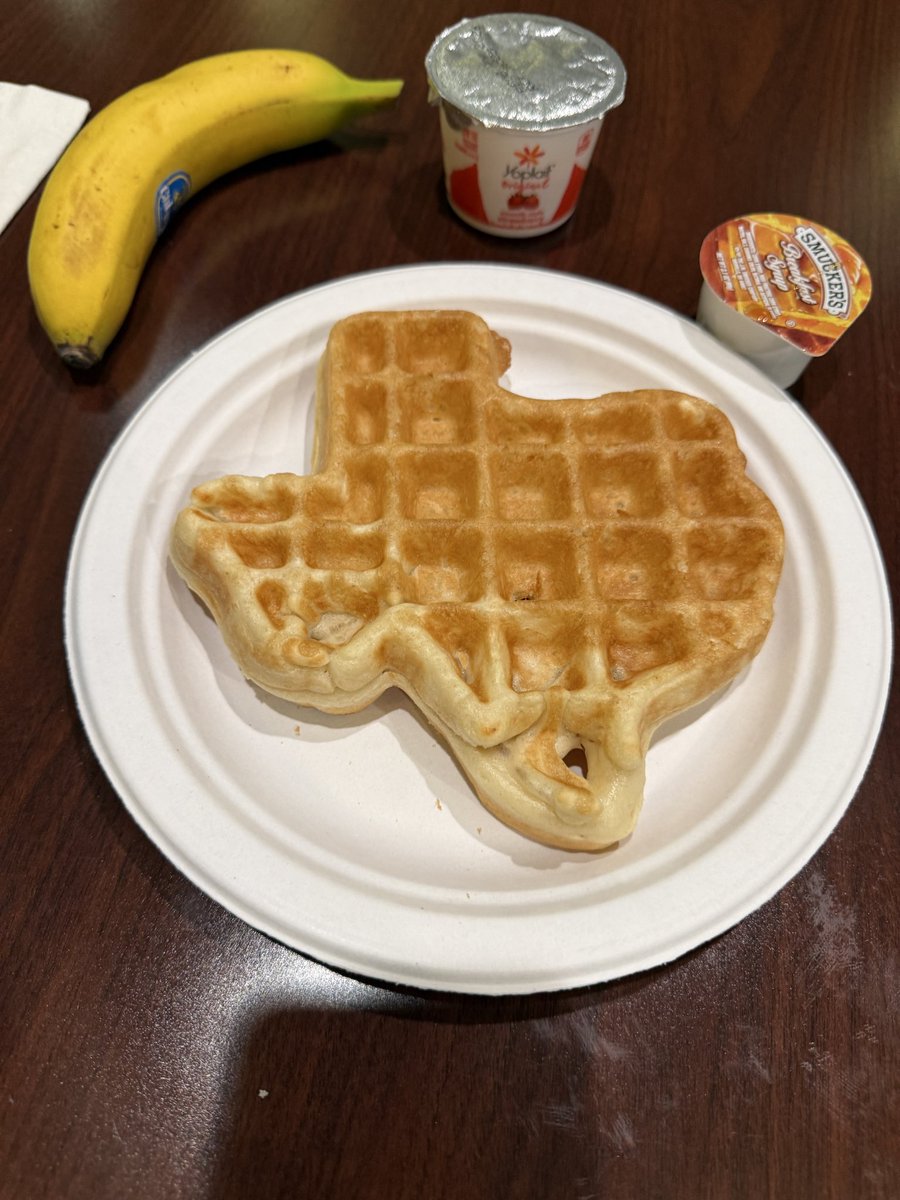 barrysutton's tweet photo. GM Texas. Next stop Marfa. 🌵 https://t.co/F1SFVgqKX9