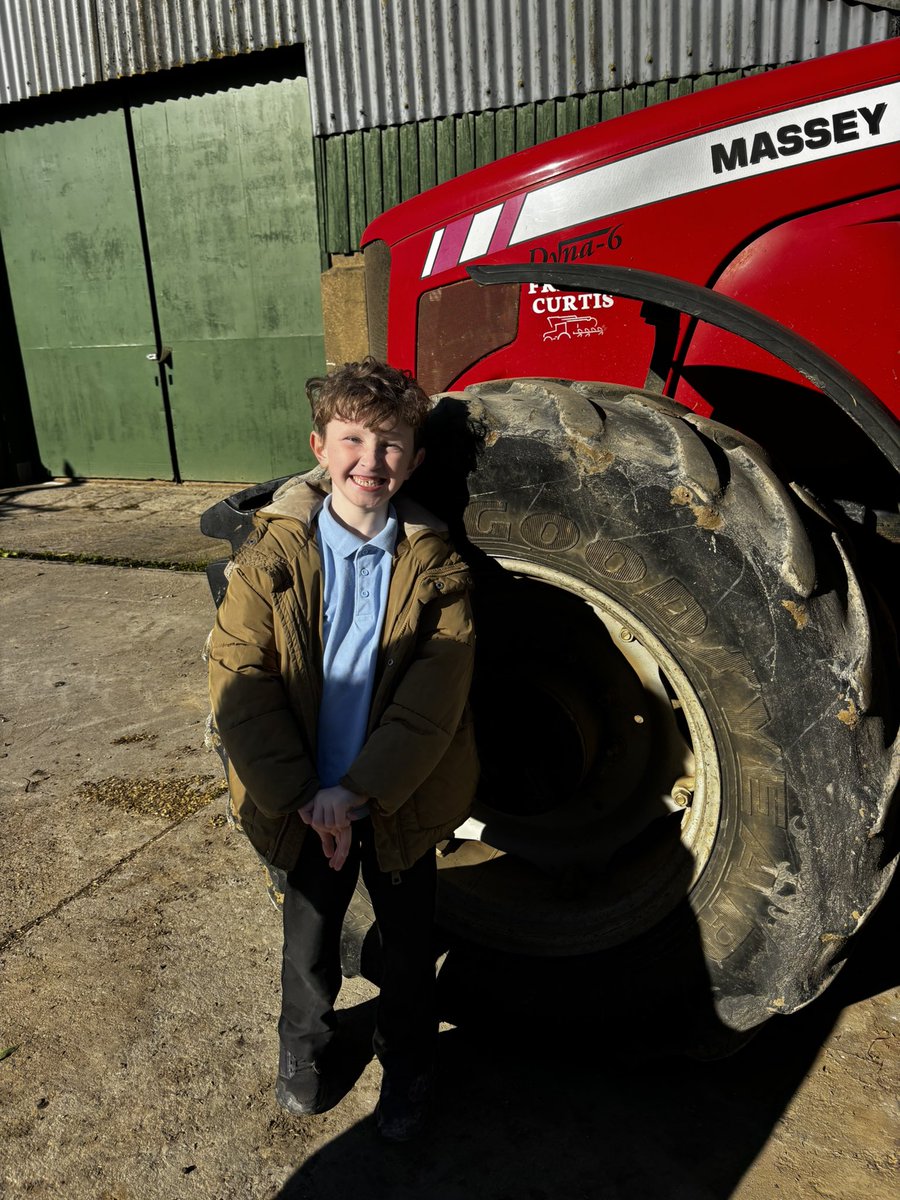 NeasdenPrimary's tweet photo. Farmers in the making🚜 https://t.co/BUBkVrV9UJ