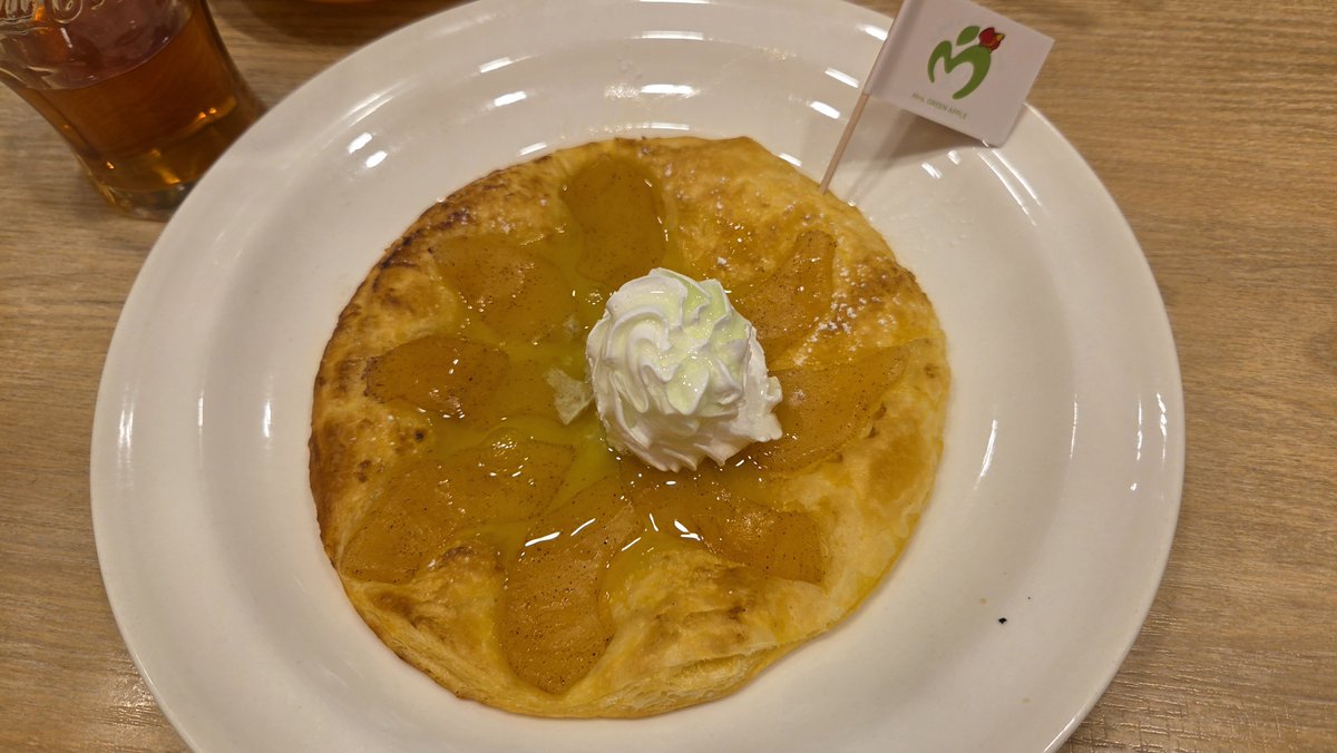 blewdog's tweet photo. ミセスコラボ開始早々に堪能してきました🍏昼前に行ったので全然だったけど夜は中々の修羅場だったみたいね…定員さんおつかれさまです💦
#MrsGREENAPPLE https://t.co/dW3NK8UaWq