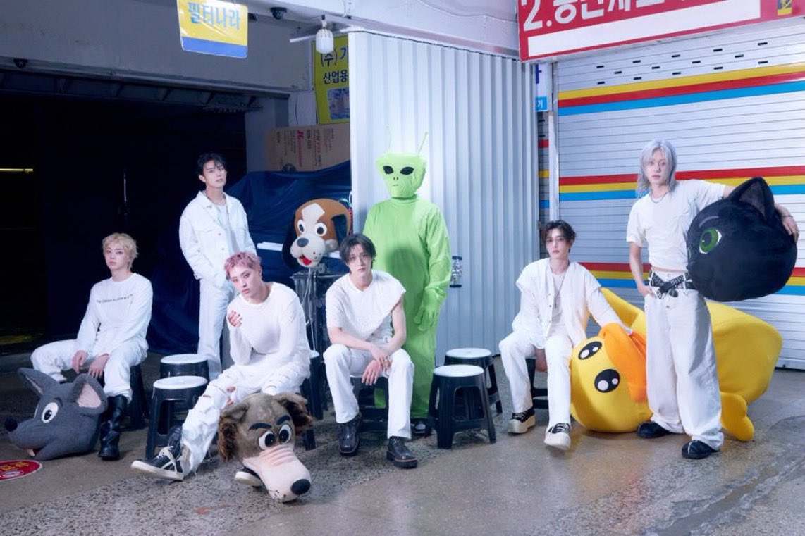 jikyosie's tweet photo. We may actually be getting plushies FNC PLEASE TAKE MY MONEY https://t.co/q9g3lHSoVs