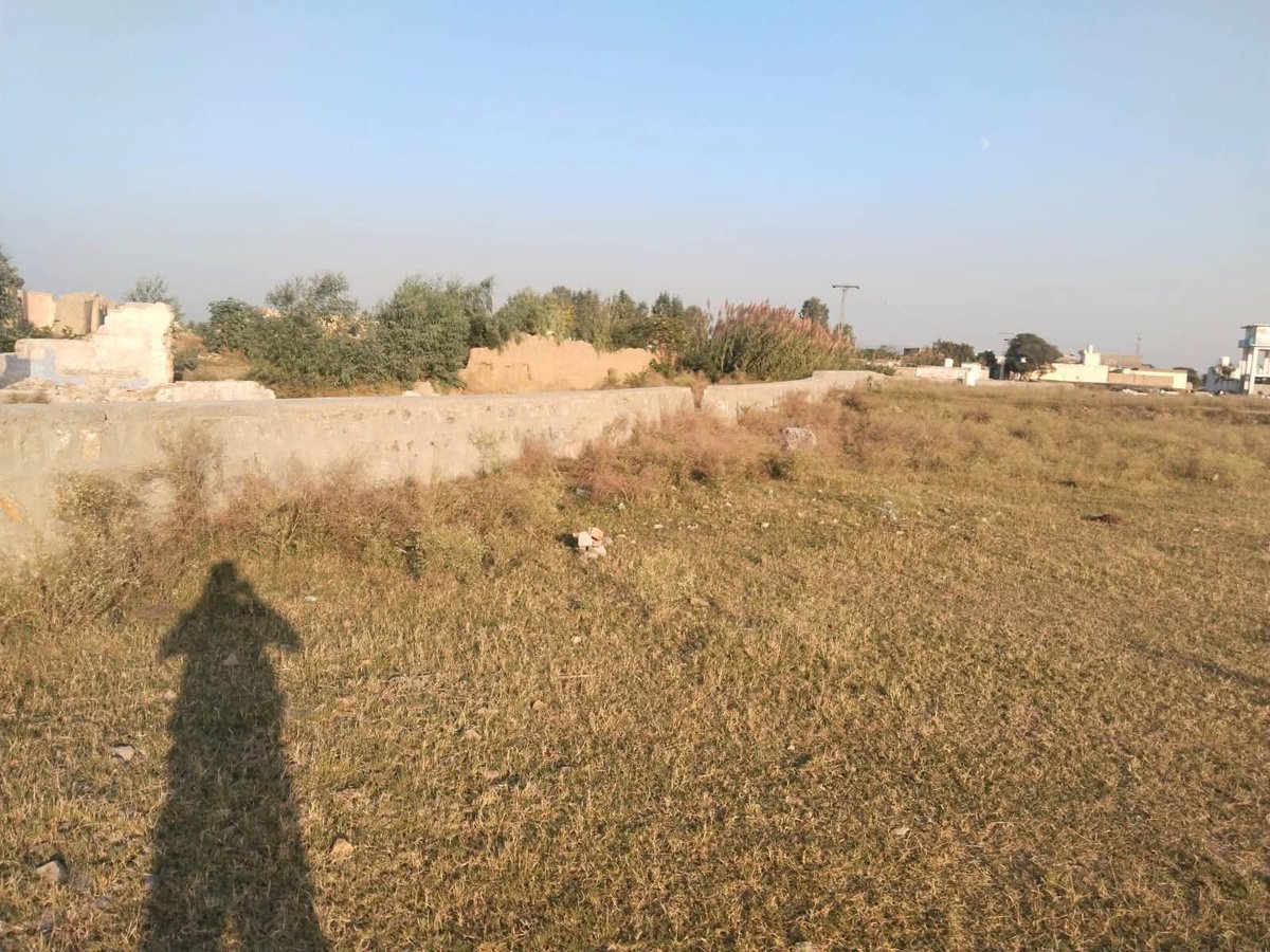 DCHaripur's tweet photo. ایڈیشنل اسسٹنٹ کمشنر (ریونیو) ہری پور کا KTS میں 100 کنال قبرستان کی چار دیواری کی تعمیراتی اسکیم کا معائنہ۔ 10 ملین روپے کی لاگت سے جاری منصوبے کے تعمیراتی معیار اور کام کی PC-I کے مطابق موقع پر تصدیق کی گئی۔

#Haripur #Development #KTS https://t.co/vJFpGbpnX6