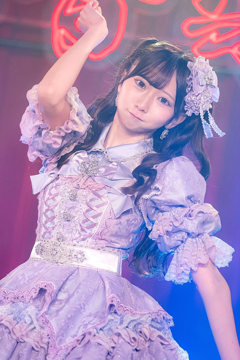 FP_ai_'s tweet photo. ✉️𓂃𓈒𓂂𓏸
単独公演「漸近線」
お越しくださりありがとうございました🎼

新衣装、さらに新曲2曲
「アダムとイブのように」「キミとストプレ！」
をお披露目させていただきました🩰♡

こうして単独公演を開催できるのも、衣装や曲を新しく作ってもらえるのも、全ては皆さんがファーストプレイリストを愛してくれて、応援してくださるからできていることです。

そして今回は完売で迎えることができました🥹ストプレの輪が少しづつ広まってきていると思うと凄く嬉しいです！
いつも本当にありがとう♡♡

あい推しさん🪽
ステージから皆の色んな表情を見れたこと。思い出を一緒に作ることができたこと。全部が大切で、幸せな日になったよ💍
紫ペンライトや大きな声嬉しかったよ♡
特典会でも沢山感想伝えてくれてありがとう♡

11月・12月も2ヶ月連続で新曲を携えて、単独公演を開催させていただきます🎤
1/29には、1周年記念ライブも決まりました🎉
大切な曲がまた増えることも、皆と節目を迎えることも今から楽しみで仕方ない✌🏻初披露・周年ライブぜひ見に来てね♡

幸せな一日をありがとう💟
