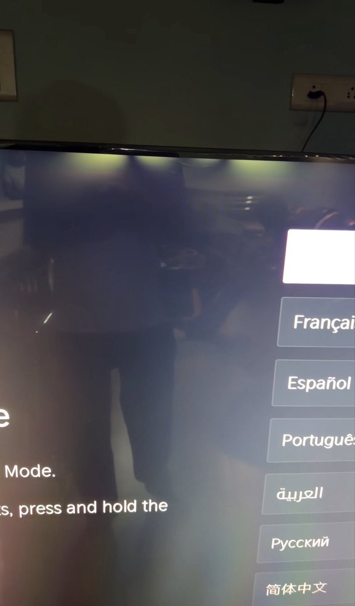 Zeeshan98500020's tweet photo. Received a completely defective @Hisense_IND TV from @Flipkart Even Replacement also get defective, with clear proof of defect, the return request is getting rejected.Pathetic customer service! Resolve this immediately.
#FlipkartComplaint #ConsumerRights @jagograhakjago https://t.co/gtL6mhpdox