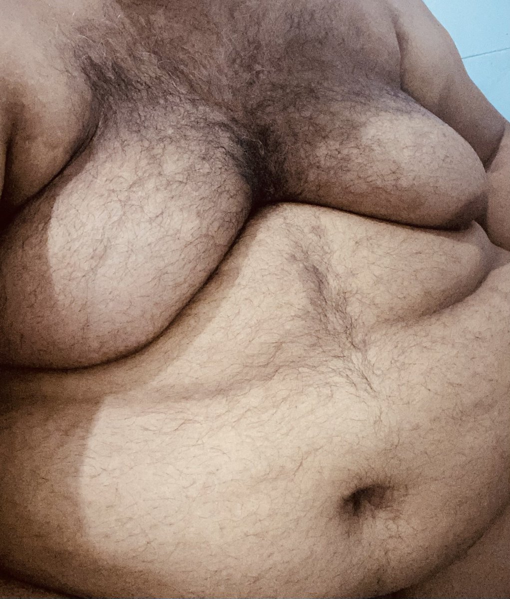fatahmad13's tweet photo. انا فحل ثلاثيني دب ضخم 🐻 
ابغا ممحونه تصور واجلخ عليها 

*ما اقابل 
*حساباتي في البايو https://t.co/TZeOLc3Bpq