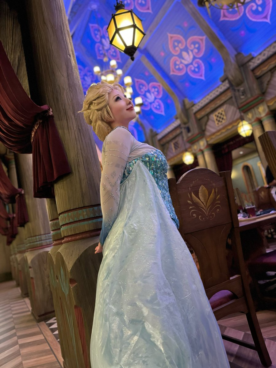 Elena42dHallo's tweet photo. Frozenエルサ仮装

アレンデールの女王

#Dハロ仮装 https://t.co/wSMo0UrVMR