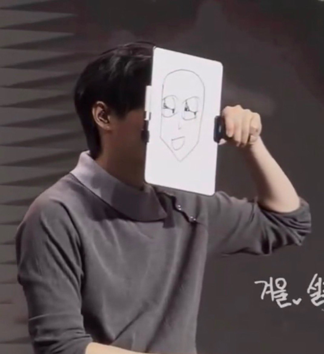 89oul's tweet photo. theo’s duck representation having the same eyes as his drawings 😭😭😭 https://t.co/wqbgKPGmw2