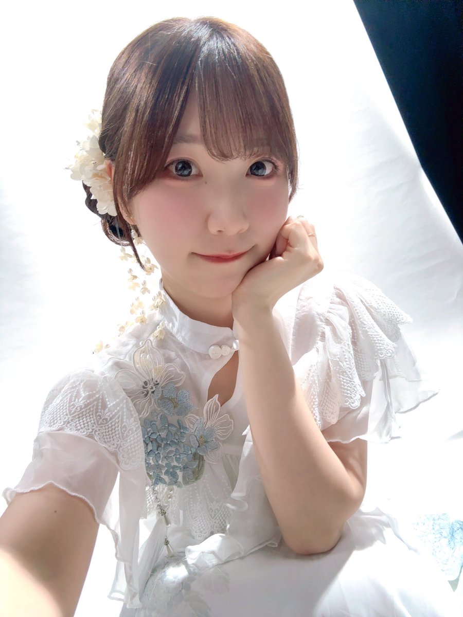 yukari_anzai's tweet photo. グッズの詳細です✨

今回衣装を2着ご用意していただきました👗緑の方は自撮りするのを忘れてしまったので、こちらお衣装だけ…！普段着ないお洋服を着れるのは楽しいですね☺️グッズの方もよろしくお願い致します✨ https://t.co/vLmHOzEyrG