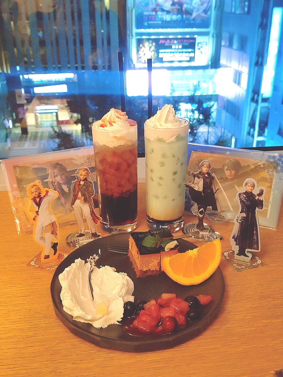 nndecc's tweet photo. どうしてももう一度観たくて急きょ現地おかわりしてきました〜！
今日も麗しか���たし可愛かった🥲🩵💛 前回飲まなかったドリンクと茶屋の新メニュー食べたので満足して帰ります💃
前回突風でゆっくり撮れなかったからフレンチトーストリベンジしたけど今日も爆風でだめで早弁スタイルで食べました😂笑 https://t.co/yOiq4ZtzDA