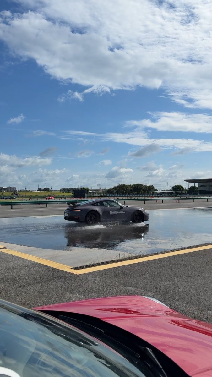 ApexOneWin's tweet photo. I'd ask for one more lap

Porsche Supercup cars
Shanghai circuit 
Our @1win VIP guests driving

An August throwback. This is what we put together for our VIP crew

Know someone who'd love this? Send them the clip https://t.co/TBrPbNg8bo