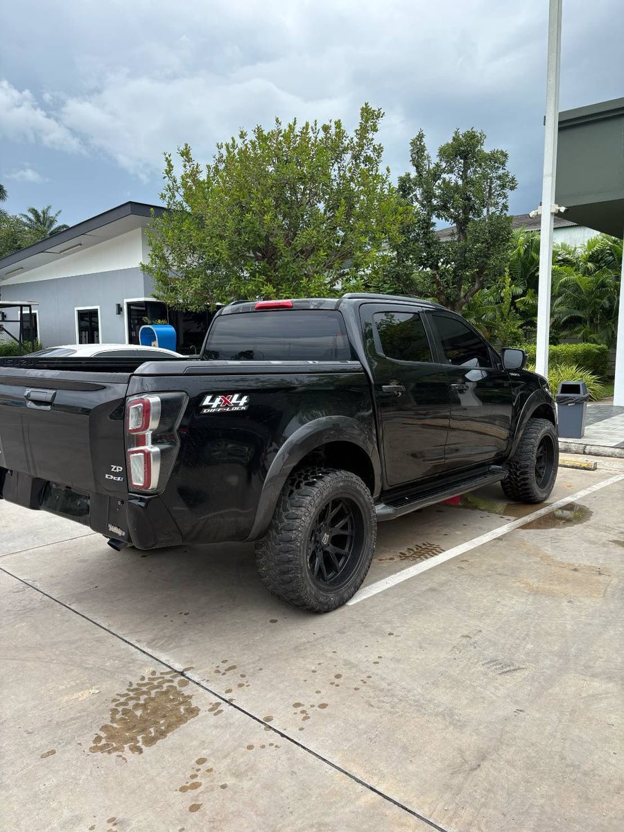 PawnCar's tweet photo. Isuzu Dmax Vcross 4ประตู ปี21 3.0 ดีเซล เกียร์ธรรมดา 4x4 ราคา 419,000

ช่องทาง ติดต่อ
Tel. 085-514-1790
Line @car_speed (มี@ด้วยนะครับ)
หรือกด link นี้ https://t.co/L2n32wjcGV
Twitter @PawnCar

#รถหลุดจำนำ https://t.co/azXMYOtcWB