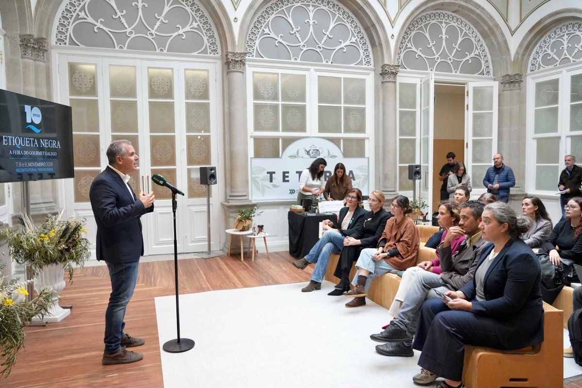 RafaDominguezPo's tweet photo. Etiqueta Negra é un escaparate magnífico para as máis de 25 empresas produtoras que se darán cita do 7 ao 9 de novembro no Recinto Feiral.

Apoiamos esta feira con máis de 90 actividades, showcookings cos mellores chefs, catas e novas propostas gourmet.

O mellor da nosa terra!👨‍🍳 https://t.co/6s4L94rpJn