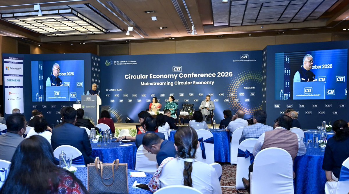 EnvironmentPib's tweet photo. At CII conference, Union Environment Minister calls for coordinated efforts by Govt, Industry &amp; ULBs to advance India’s Circular Economy

Govt translating Policy Intent into Meaningful Action through Clear Policies &amp; Regulatory Reforms: Sh @byadavbjp

📝
https://t.co/wLHkHF100z https://t.co/IRUjym7blt
