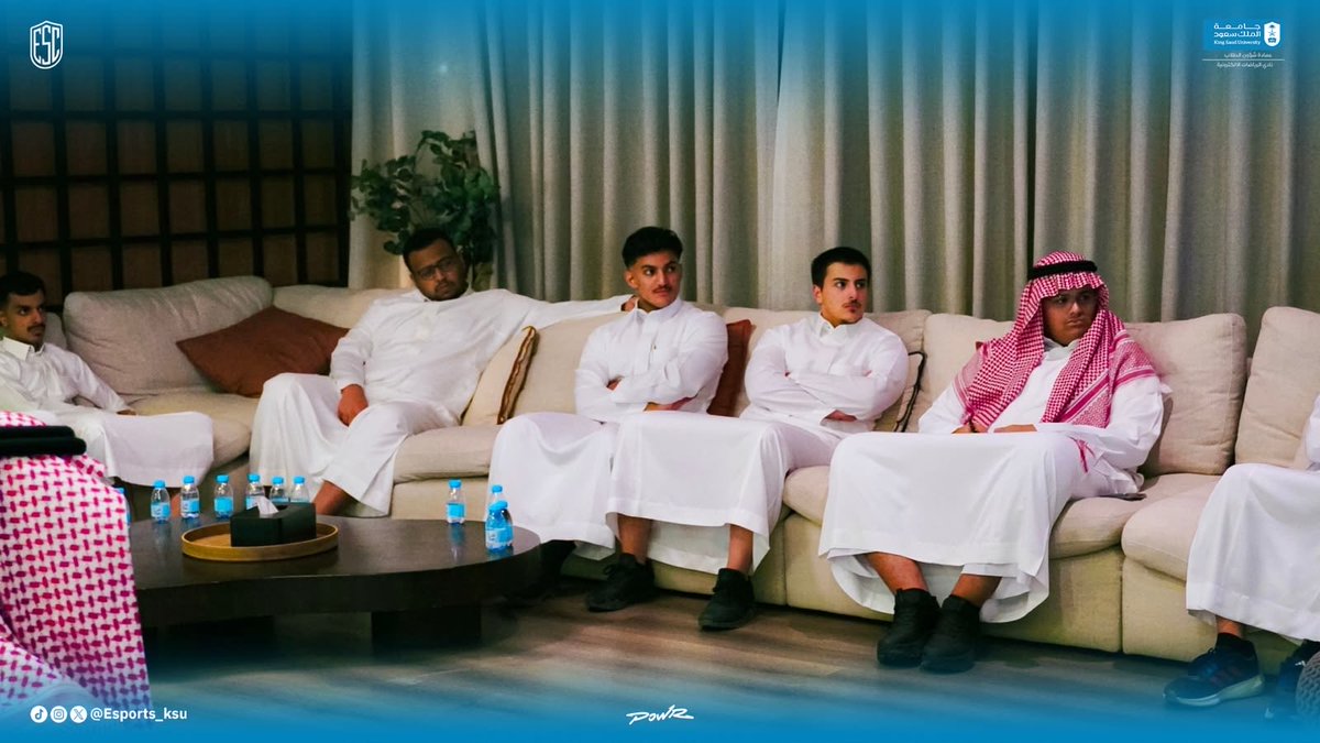 Esports_ksu's tweet photo. جانب من زيارة طلاب نادي الرياضات الإلكترونية بجامعة الملك سعود لمقر فريق "باور" @powresports

أتاحت الزيارة لطلابنا فرصة ذهبية للتعرف على الفرص التدريبية والمهنية المتنوعة التي يقدمها الفريق، لدعم كفاءاتنا وتطوير مسيرتهم في هذا المجال 🤝🏻❤️ https://t.co/kaW58v3gqA