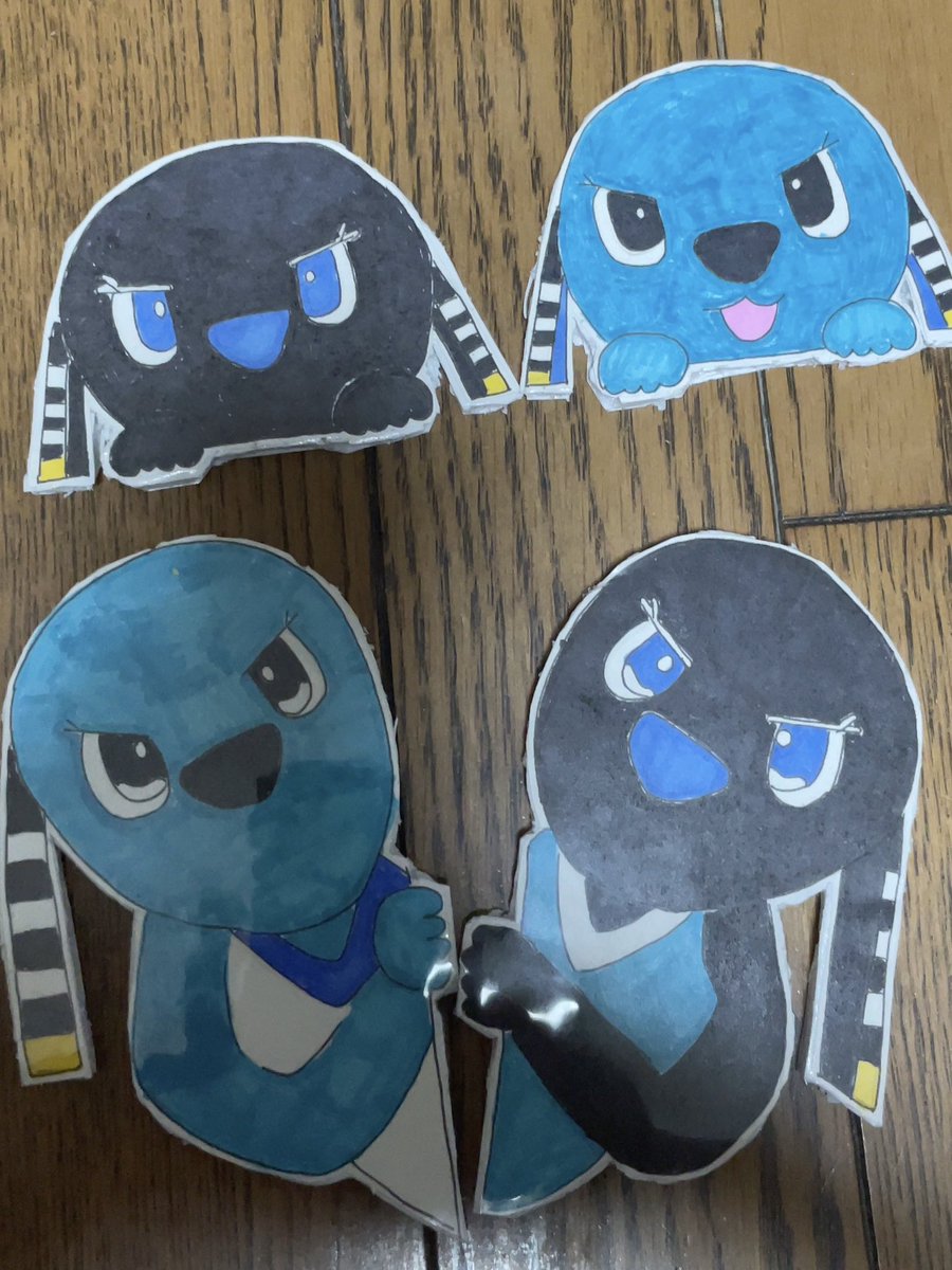 yukarikitty's tweet photo. 無事にイラストお渡しできたので明日からは月末にある我が町のイベントのスタッフの名刺作り頑張る♫ https://t.co/waQMB3hPRx