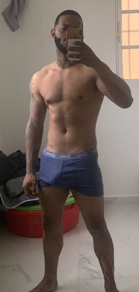 sacaleche29's tweet photo. Te gustaría vivir algo nuevo y diferente te gustaría que yo te recorte totalmente desnudo y que me puedas sobar y mamarmelo y que te lo meta cortes a domicilio y tengo lugar apartamento privado invivienda 500 pesos de cita 1000 de corte desnudo 8097746363 recerbas ahora 💦💦💦 https://t.co/Q3ROQ4URoq
