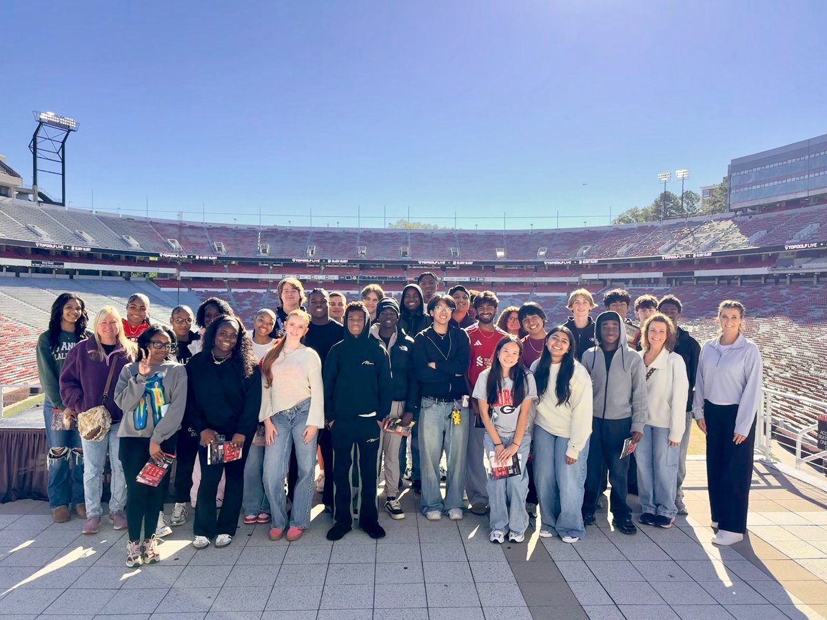 UGHS_Wolverines's tweet photo. ❤️🖤 Our Union Grove CTAE students explored the University of Georgia on a Work-Based Learning field trip! 🎓 From campus tours to admissions advice, students gained valuable insight. A special highlight: seeing UGHS alumni thriving at UGA! #WolverineWay #CTAE #WorkBasedLearning https://t.co/1MhB1ecPfA