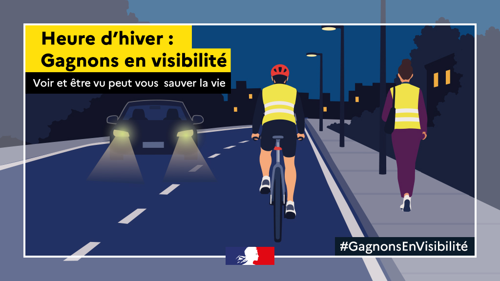 Prefet77's tweet photo. 🌃Changement d'heure dans la nuit du samedi 24 au dimanche 25 octobre. Sur la route, soyez vigilants ! Adaptez votre vitesse aux conditions météo et renforcez votre visibilité : gilets réfléchissants, phares bien réglés... ! @RoutePlusSure  🚴‍♂️🚗🚸🏍️ https://t.co/CF4PbHlmwd