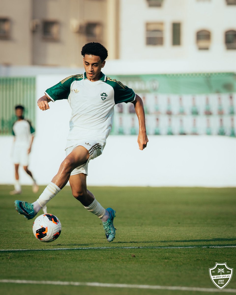 ALAHLI_YOUTH's tweet photo. لقطات الشوط الأول  🔝

#الأهلي_القادسية U17 https://t.co/7NQyPXzCIN