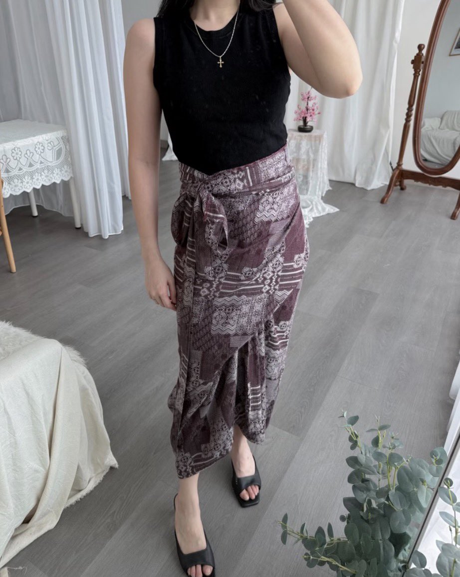 threadshopee's tweet photo. Amora Wrap Skirt

✨ https://t.co/Lysgq45soE✨ https://t.co/xM41CsAQ7D