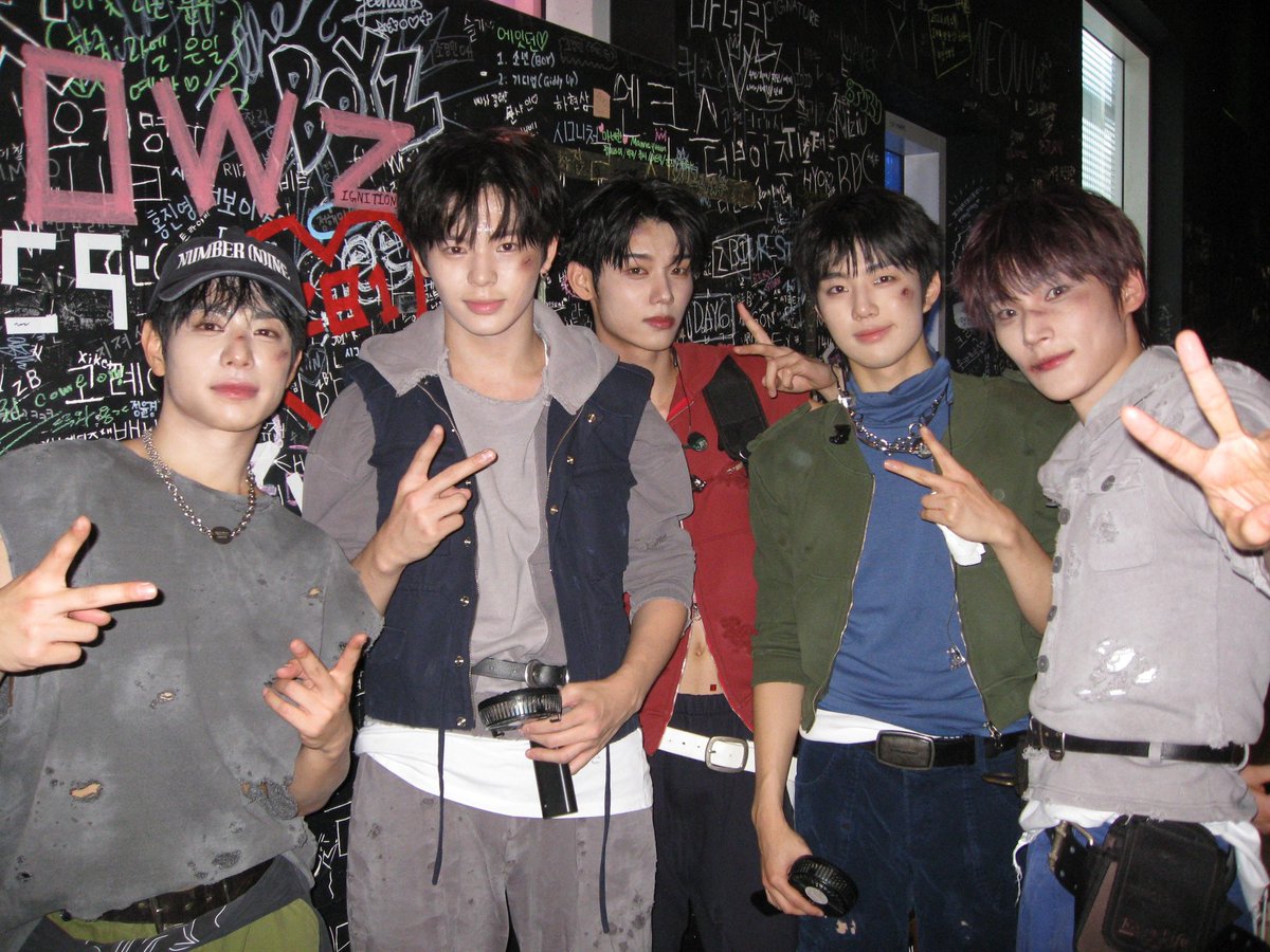 EVNNE_official's tweet photo. [📸]
261022
Mnet #엠카운트다운

＼ 𝙀𝙑𝙉𝙉𝙀／＼ 𝙇𝙊𝙊𝙆 𝘼𝙏 𝙈𝘼／
ʕ•̫͡•ʕ•̫͡•ʔ•̫͡•ʔ•̫͡•ʕ•̫͡•ʔ•̫͡•ʔʔ•̫͡•ʔʔ•̫͡•ʔ

✰⋆｡:ﾟ･*☽:ﾟ✰⋆｡:ﾟ･*☽:ﾟ✰⋆｡:ﾟ･*☽:ﾟ
엔브 너무 보고싶었어‼️
✰⋆｡:ﾟ･*☽:ﾟ✰⋆｡:ﾟ･*☽:ﾟ✰⋆｡:ﾟ･*☽:ﾟ 
#EVNNE #이븐
#onournoise
#LOOK_AT_MA