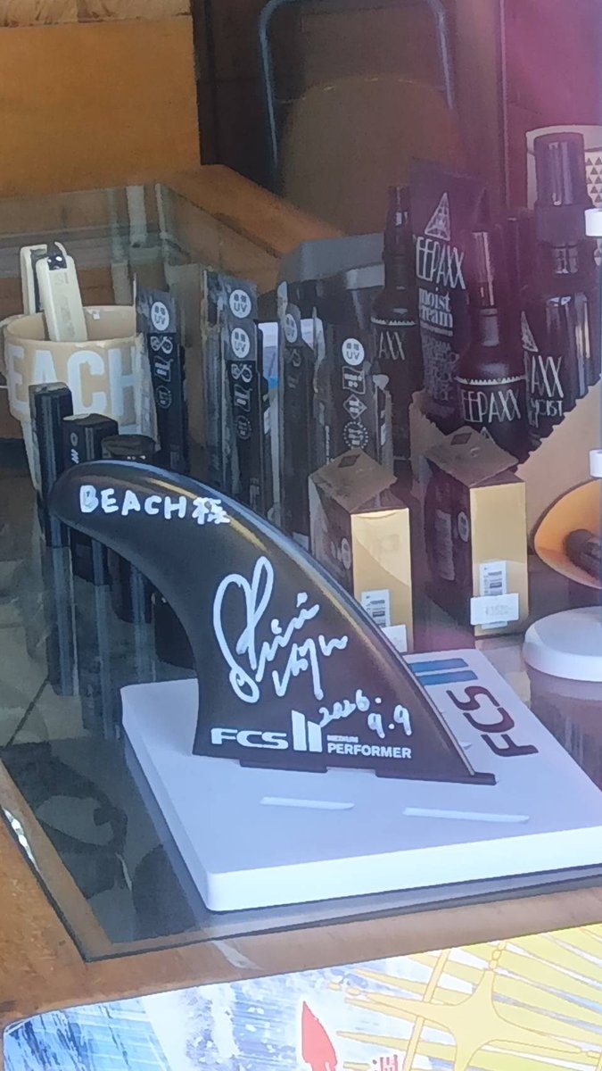 7_weltwunder's tweet photo. しおりんとれにちゃんが訪れていた #BEACH さん

残念ながらお休みでしたが2人のサインは外から確認できました😁

#ももクロ
#長生村桃神祭 https://t.co/rrPho1Shq1