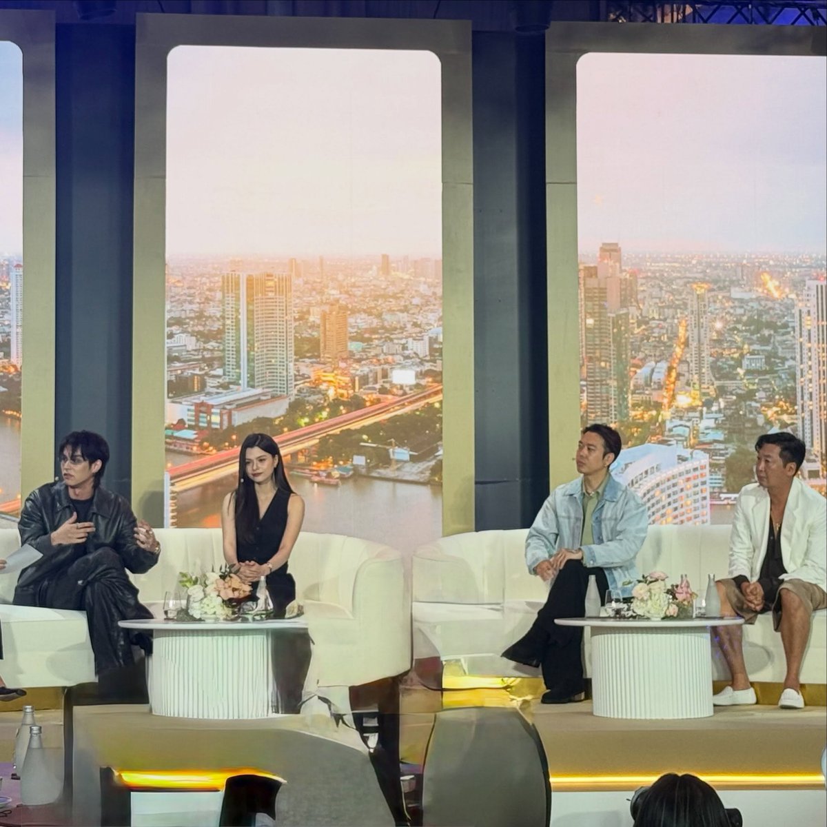 BVC_Streaming's tweet photo. [ INSTAGRAM UPDATE ]​ -​ 22.10.26

🙏​

IG : orando
🔗 https://t.co/zAqYKi4sie

#FTLuxuryxBRIGHT
#FTLuxury
#bbrightvc https://t.co/NMoK53KjJ9