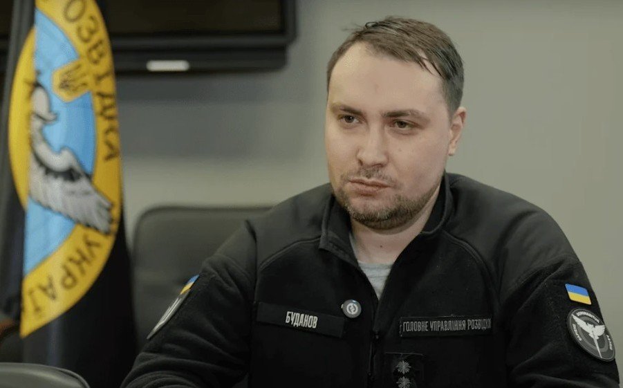 DakdaR22's tweet photo. - Kyrylo Budanov 🇺🇦:

"The Russians were not mentally prepared for the possibility of drones—and sometimes missiles—arriving on a massive scale.

For them, this is a shock. Their society is neither prepared nor willing to accept it.

They believed this could never happen because they are very strong, very powerful, and everyone is afraid of them. It turns out that's not the case..."

(Clash Report)
................

Respect to Ukrainians.
Very strong nation🇺🇦

Determination is the way to victory.