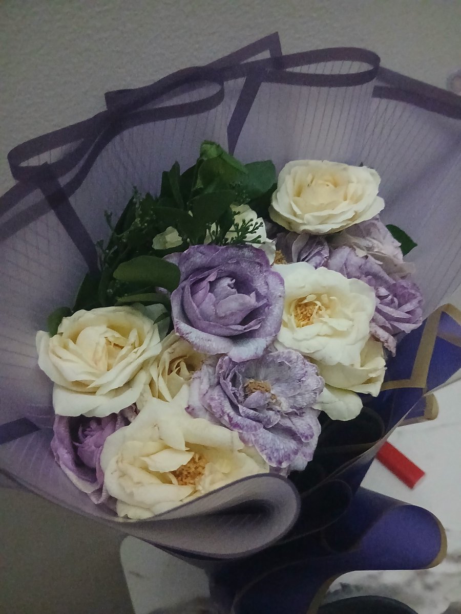 dearest_athena's tweet photo. Today my staff celebrated my birthday....although getting mature but tmcake cutting is always memorable and fun for me... .October my love.....💜💫
#happybirthday https://t.co/SIgs3cVuig