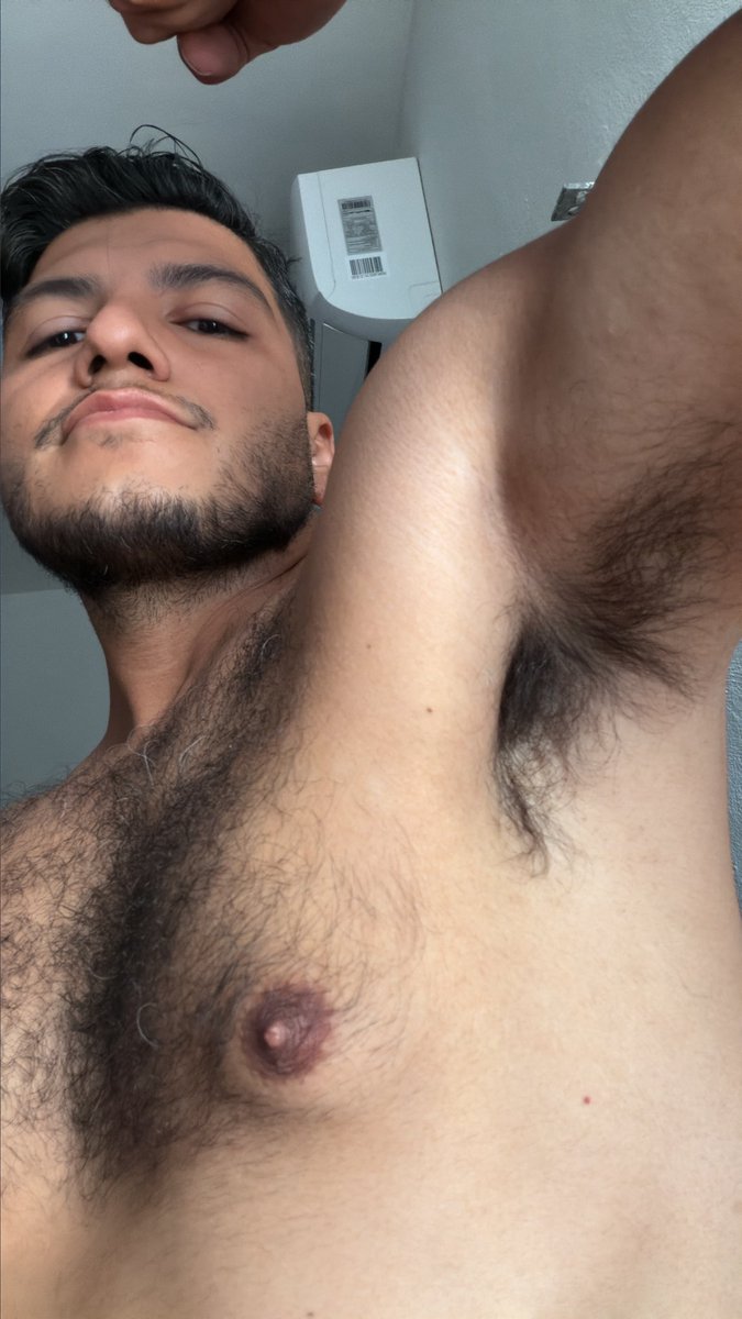 RobertOsoCun's tweet photo. Sobacos que me cargo, nada más de jalarle un suspiro 😮‍💨 me excito yo mismo 😈😈😈 https://t.co/xZwmpvcRo5