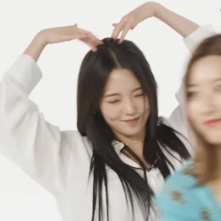 rosiesumn's tweet photo. @sjyeones Aaaaa, terima kasih cantikku 🥰😍 rasanya makin segar soalnya ditraktir 😋 https://t.co/CjuII3TT32
