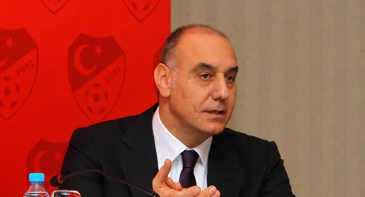 NuriBey1907_1's tweet photo. Lütfi Arıboğan;

“Uzun zamandır kanser hastalığıyla mücadele ediyorum. Birazcık vicdan. Fenerbahçeliler bu durumumu göze alarak yorum yapsın” https://t.co/wfuPE5QXV4